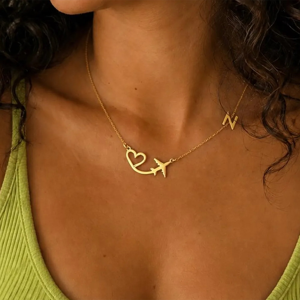 Collar con colgante de avión y - Women Fashion Names reseña y precio