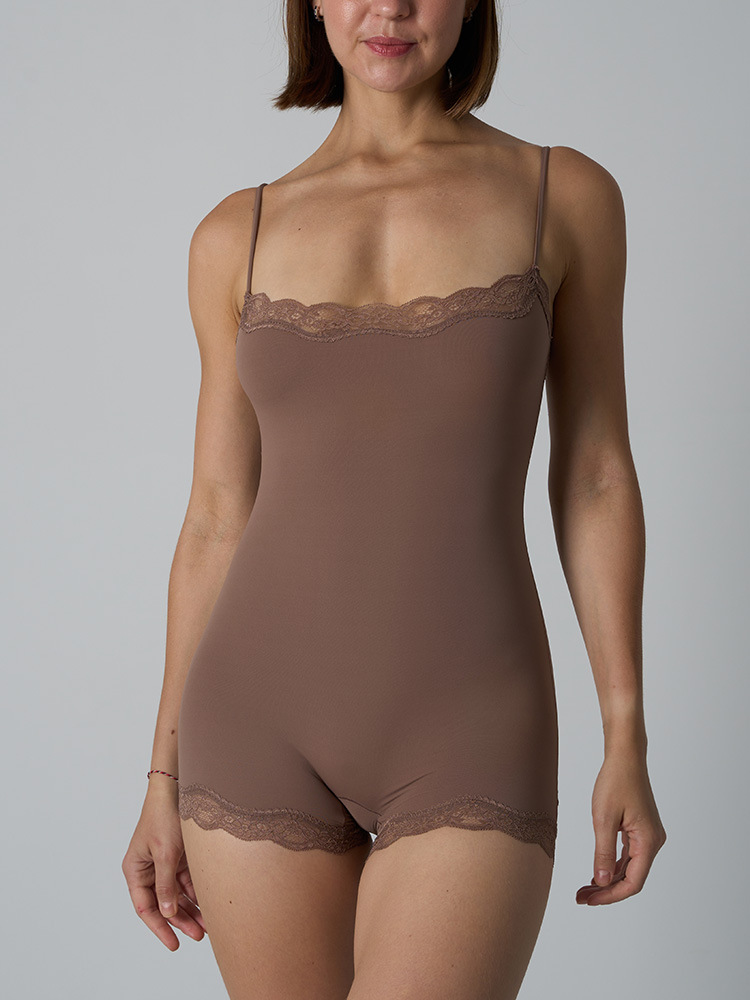 Body con ribete de encaje – Bo - Lace Trim Cami reseña y precio